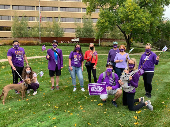 Solar team members meet up for a masked and socially distant 2020 Walk to End Alzheimer’s near our headquarters in Minneapolis, Minnesota.