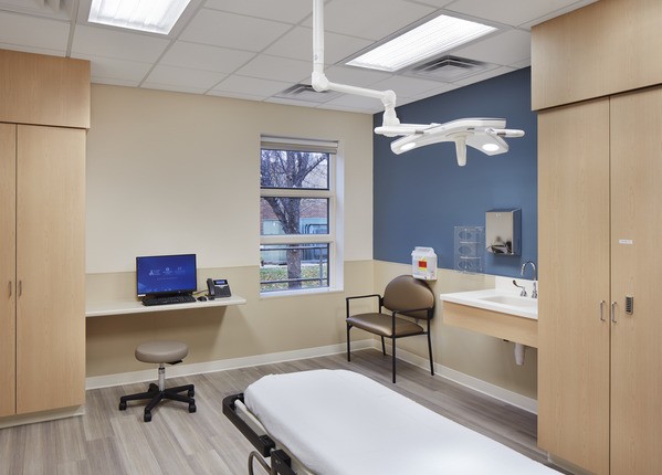 Alomere Health Surgery Center patient care room