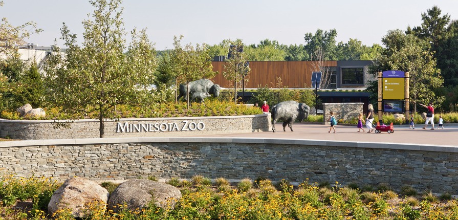Minnesota Zoo Entrance
