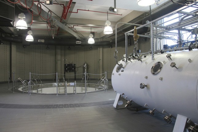 pressure tanks for submarine school